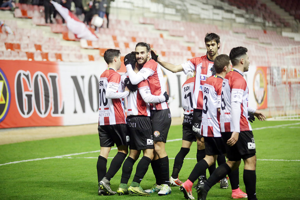 Los jugadores celebran un gol marcado al Utebo. / Clara Larrea