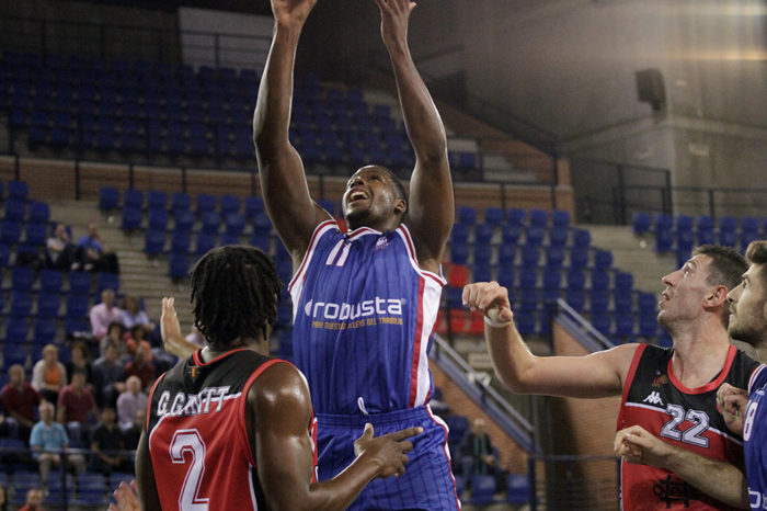 El Clavijo se aferra a la Oro