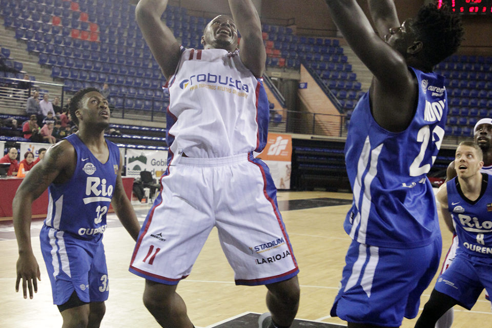 Yates fue el timón ofensivo del Clavijo, pero no fue suficiente ante el COB. / Clara Larrea