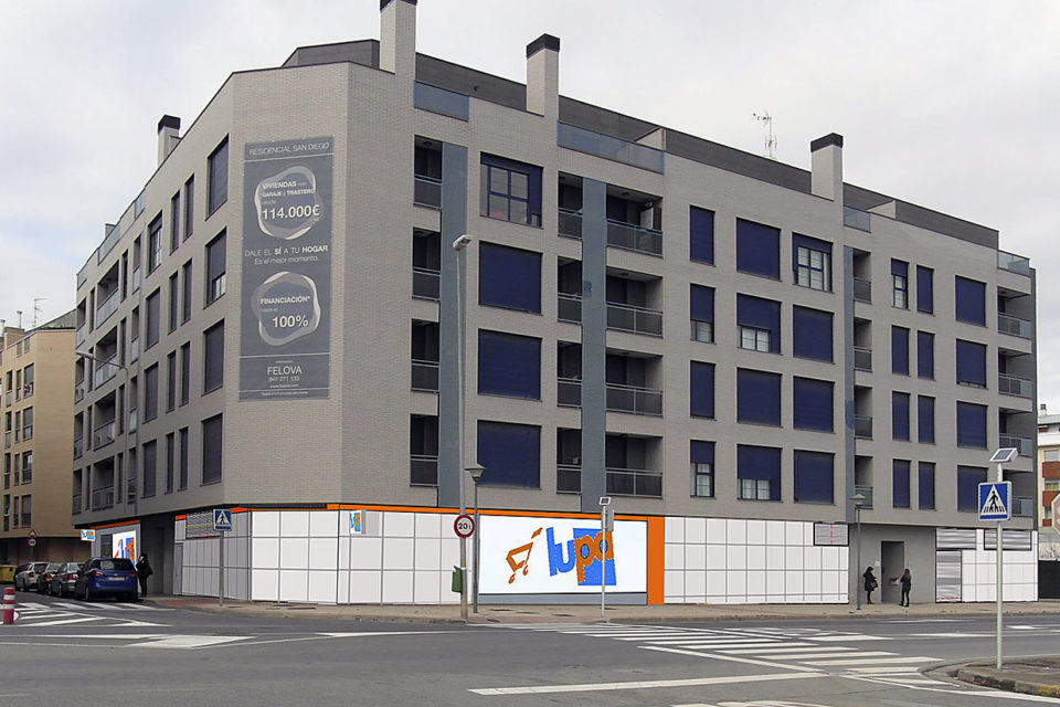 El supermercado Lupa está ubicado en un local de 1.000 metros cuadrados en la calle Nocedillo, esquina con Avda. de Madrid. / NR