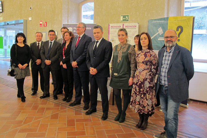 El Palacio de Justicia acoge un punto informativo en mediación intrajudicial