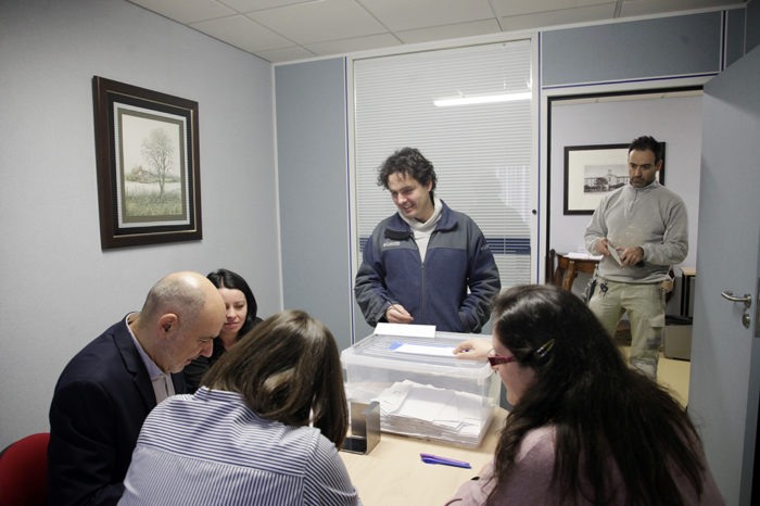 El colegio La Enseñanza se queda sin jornada continua por solo tres votos