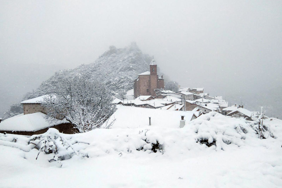 Nieve acumulada en Nieva de Cameros el pasado 5 de febrero. / Inma Sáenz
