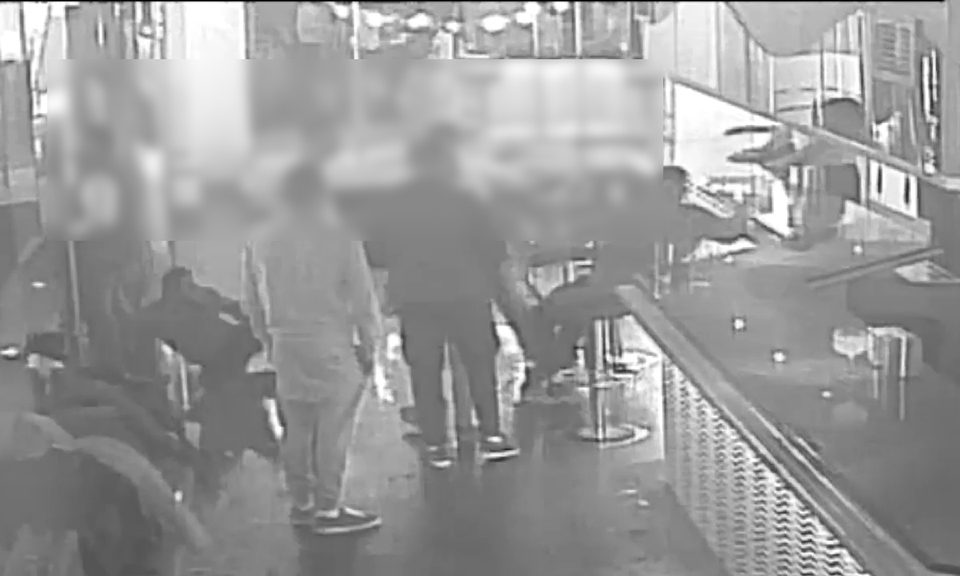 Imagen captada por las cámaras de seguridad de la pelea. / Guardia Civil