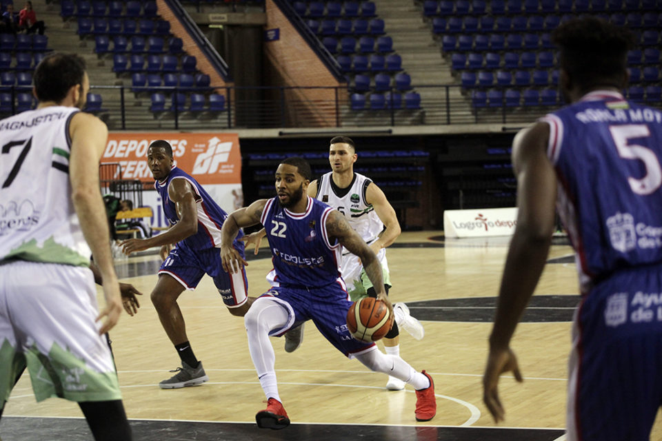 El debutante Tarik Philip acabó el partido con 11 puntos. /INGRID