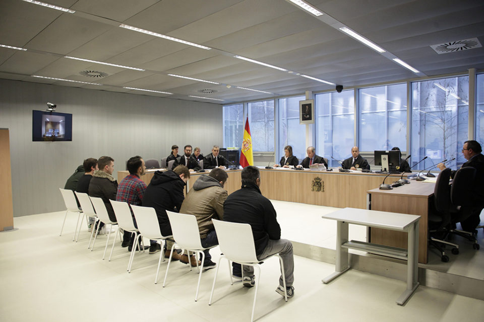 Los acusados, durante el juicio. / Ingrid