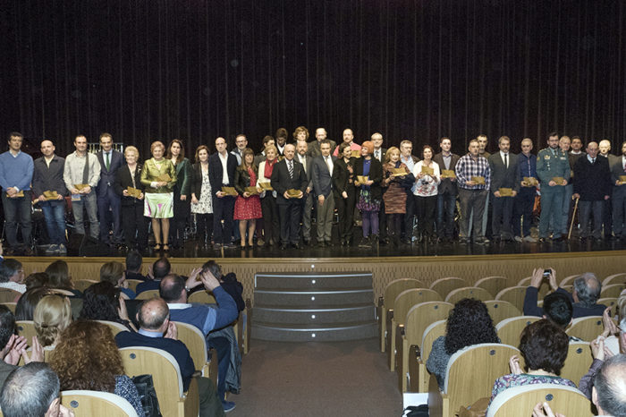 Logroño da su cariño a más de 30 víctimas del terrorismo a las que no olvida