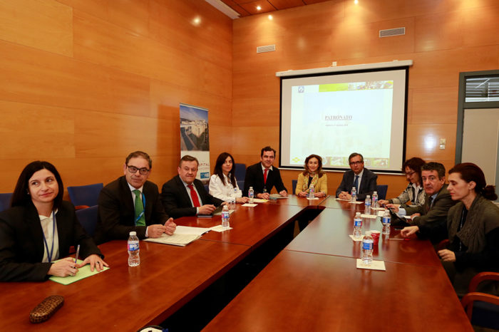 El Hospital de Calahorra incorpora una consulta de óptico-optometrista y otra de enfermería en hemodiálisis