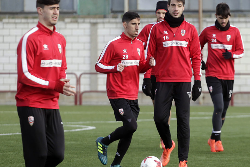 Ramiro, acompañado por Rayco, se pierde lo que queda de temporada. Zubiri, en la izquierda, será su reemplazo. / Ingrid