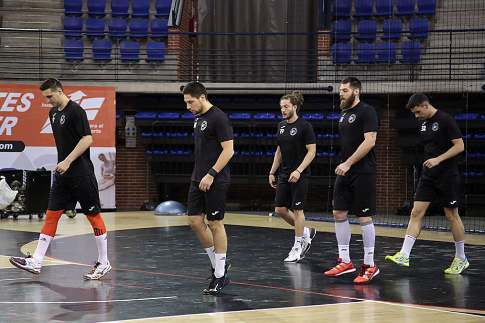El Ciudad de Logroño juega esta noche en el Palau Blaugrana. / Clara Larrea