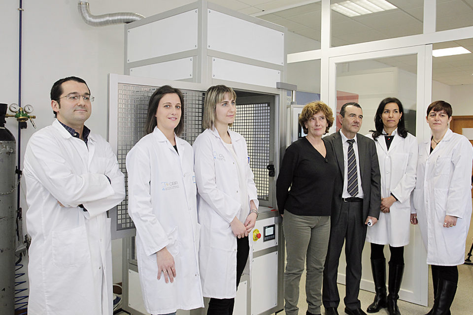 Representantes del equipo investigador, con responsables de la Consejería de Salud y la Universidad de La Rioja. / Ingrid