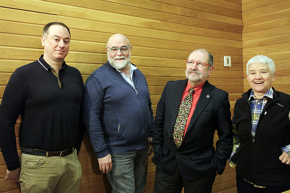 Miembros del coletivo LGTBI en la rueda de prensa de ayer, en la Casa de los Periodistas. / Ingrid