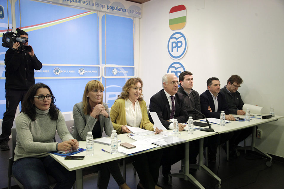 Ceniceros preside la reunión del Comité Ejecutivo Regional del PP, celebrada el lunes. / Clara Larrea