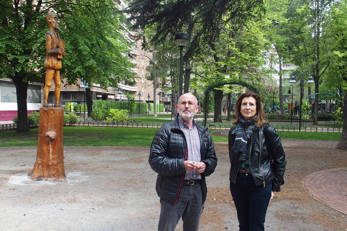 El punto de lectura del parque del Carmen reabre sus puertas
