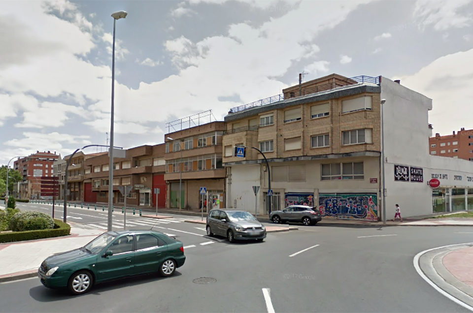 Uno de los solares está situado en avenida de Lobete, junto a Eliseo Pinedo. / NR