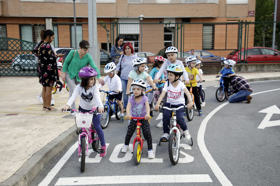 La Semana de la Movilidad arrancó el lunes con una gymkhana en el Parque Infantil de Tráfico. / Clara Larrea
