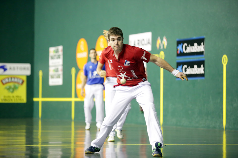 Irribarria, en un partido en el Adarraga. / Clara Larrea