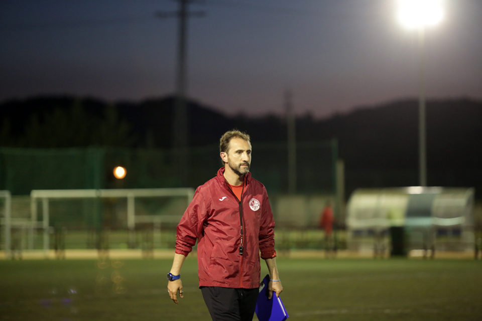 David Ochoa deja el banquillo de la SDL víctima de los malos resultados. / Clara Larrea