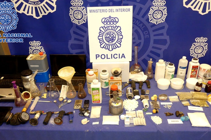 La 'Operación Fuente' acaba con 12 detenidos y un laboratorio de drogas de diseño desmantelado