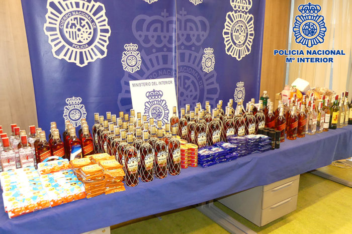 Detenida una pareja en Logroño por robar 111 botellas de bebida que ocultaban en un coche