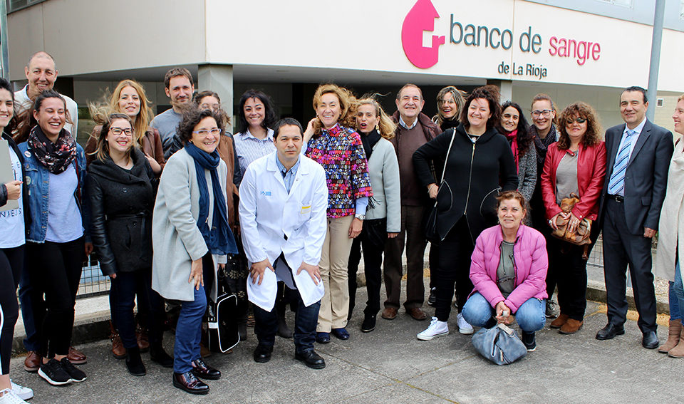 Presentación de la campaña ‘Comparte tu vena más solidaria’. / NR
