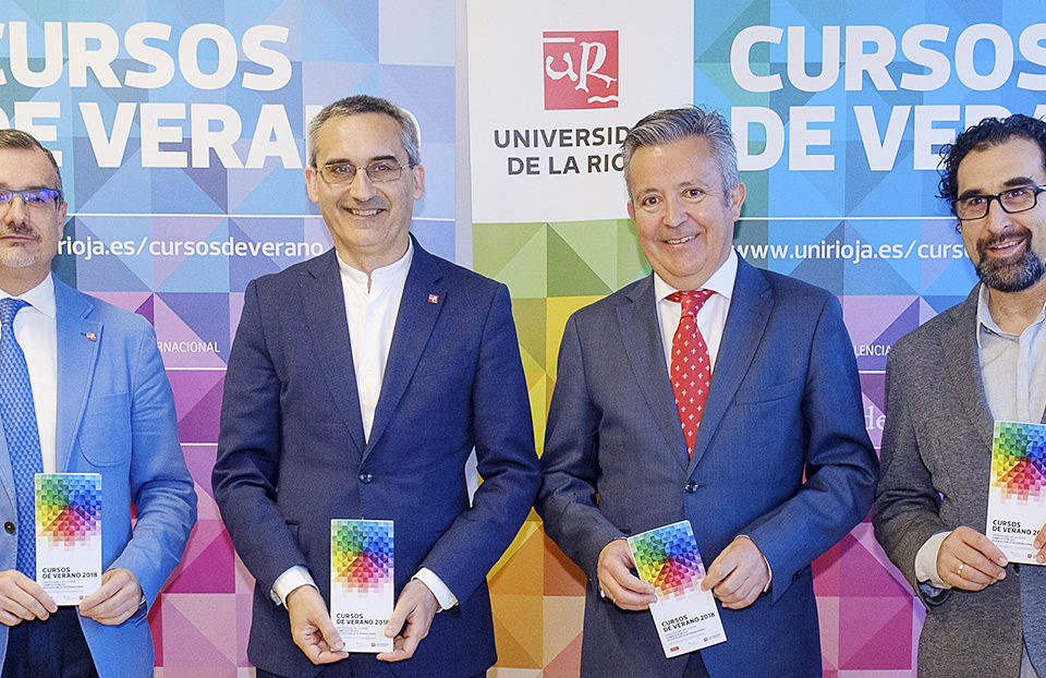 Francisco del Pozo, director de la Fundación UR; Julio Rubio, rector; Domingo Mendi (Banco Santander); y Juan Antonio Martínez Berbel, vicerrector de Profesorado. / NR