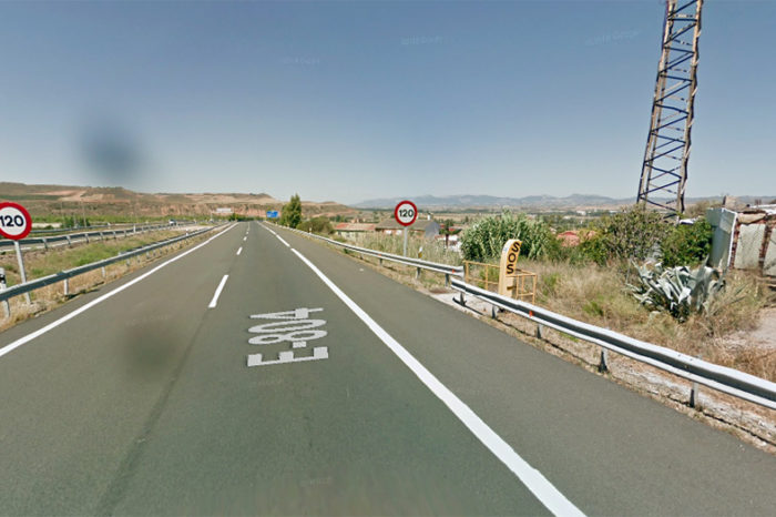 Dos heridos tras salirse de la AP-68 y chocar contra una acequia de riego en Agoncillo