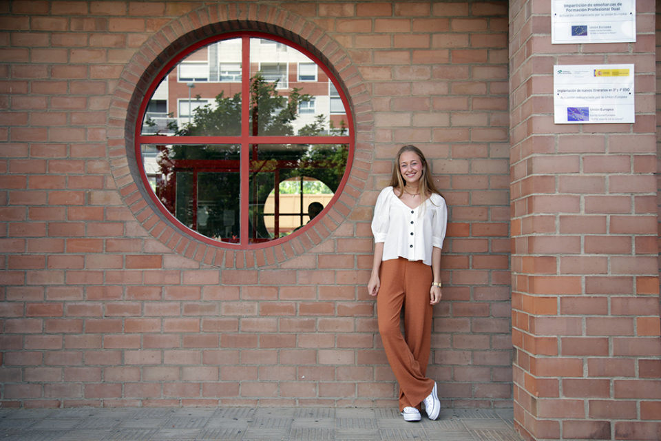 María Blanco, en el Instituto Cosme García de Logroño. / Clara Larrea