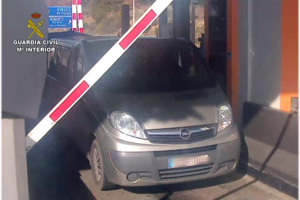 Vehículo que utilizaba el detenido. / Guardia Civil