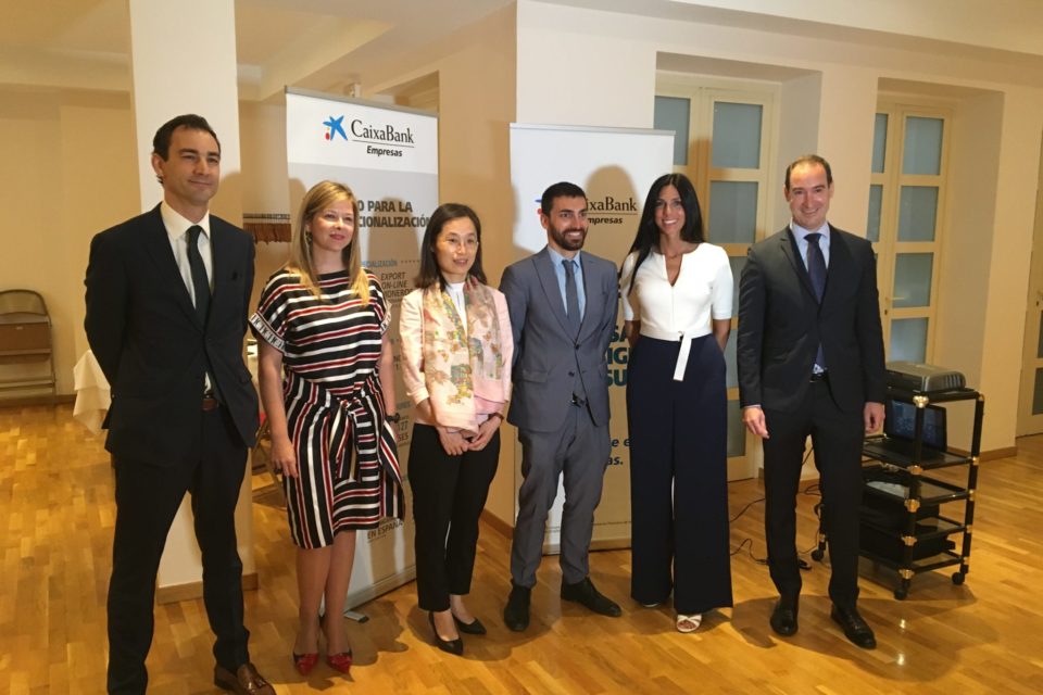 De izquierda a derecha, Pablo Pérez, Rocío Sigüenza, Verónica Shao, Gonzalo Gómez, Bárbara Carmona y Carlos Lafuente. / NR