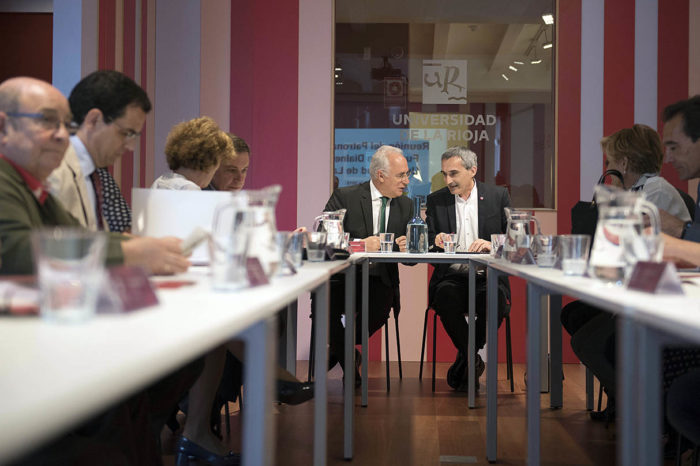 Ceniceros destaca a Dialnet como aliado para la internacionalización