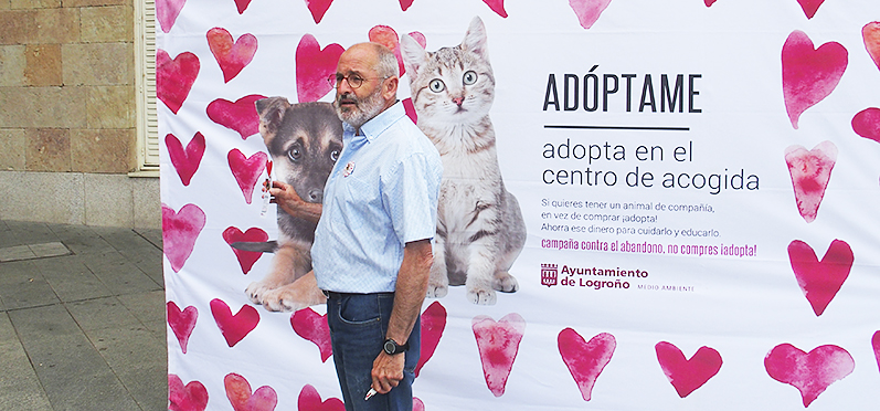 Jesús Ruiz Tutor presenta la campaña ‘Adóptame’. / NR