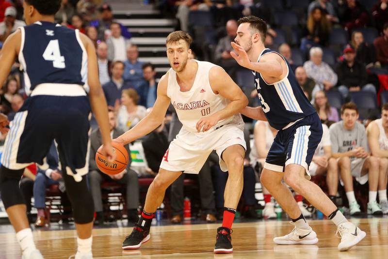 El pívot Erik Nissen ha promediado en su última campaña 18,3 puntos, 10,4 rebotes y 3 tapones. / NR