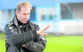 Hasta 16 jugadores siguen con Roberto Ochoa en el Náxara