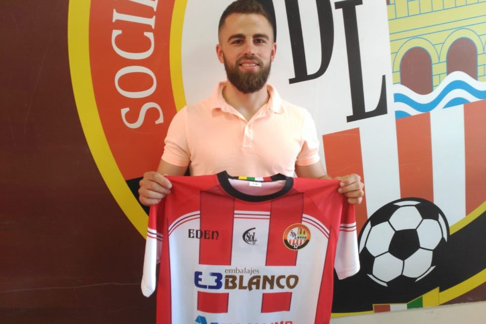 El centrocampista Viti es el duodécimo futbolista de los blanquirrojos. / SD Logroñés