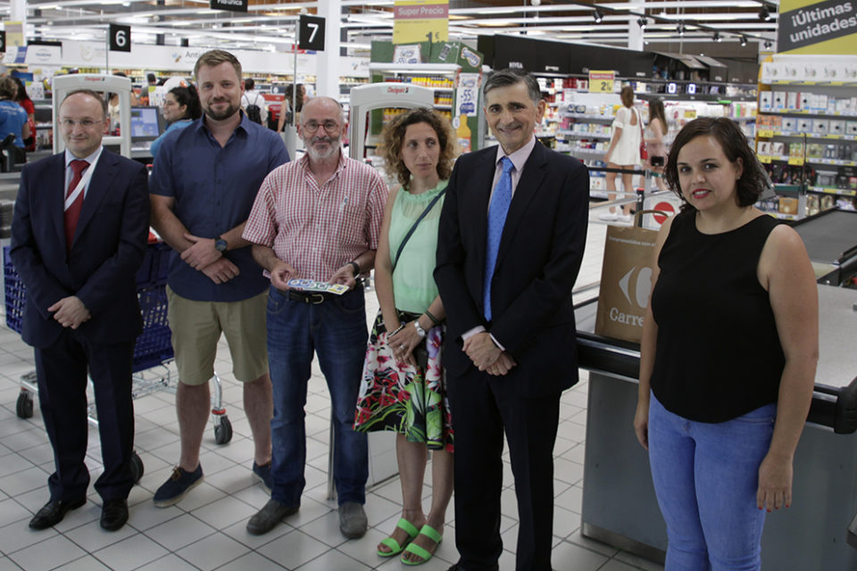 Responsables de Carrefour y del Ayuntamiento de Logroño han presentado la aplicación. / Clara Larrea