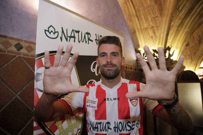 Buigues: "Busco la oportunidad de sentirme útil"