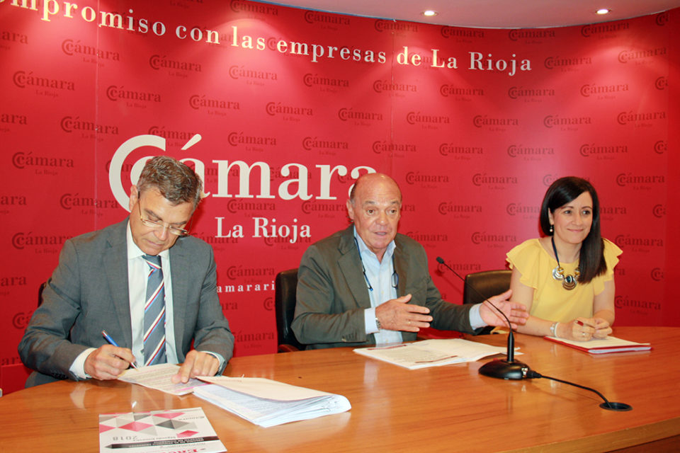 De izquierda a derecha, Florencio Nicolás, Jaime García-Calzada y Cristina Navarro. / NR