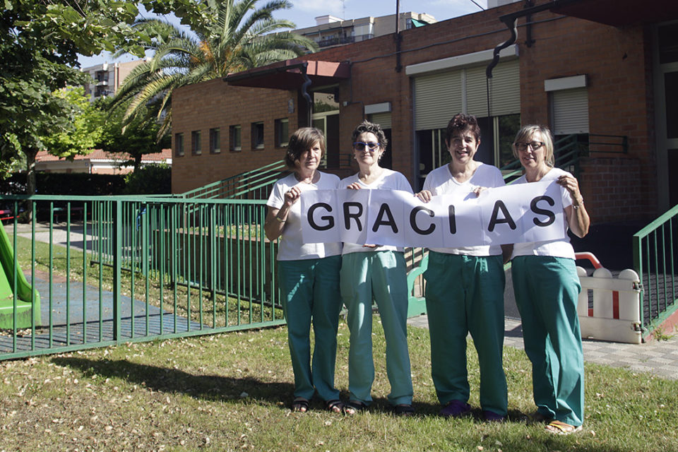 Cuatro de las socias de la guardería expresan su agradecimiento a las todas las familias que han confiado en el centro a lo largo de tantos años. / Ingrid