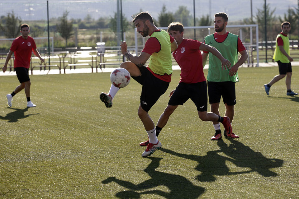 La SDL disputa este sábado su primer amistoso de pretemporada frente al Almazán de Tercera. / Clara Larrea
