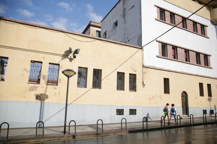 Comienzan las tareas de derribo de la comisaría de avenida de Viana