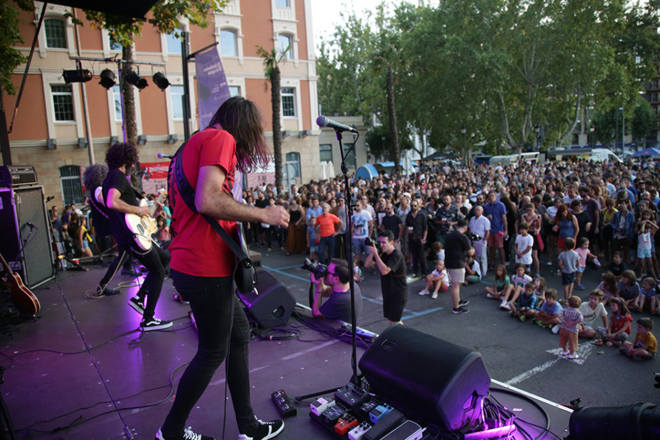 Messura, durante su actuación en el escenario del Revellín. / Clara Larrea