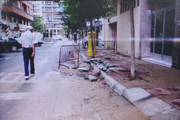 La Gran Vía, inundada por la rotura de una tubería de la calle Lardero