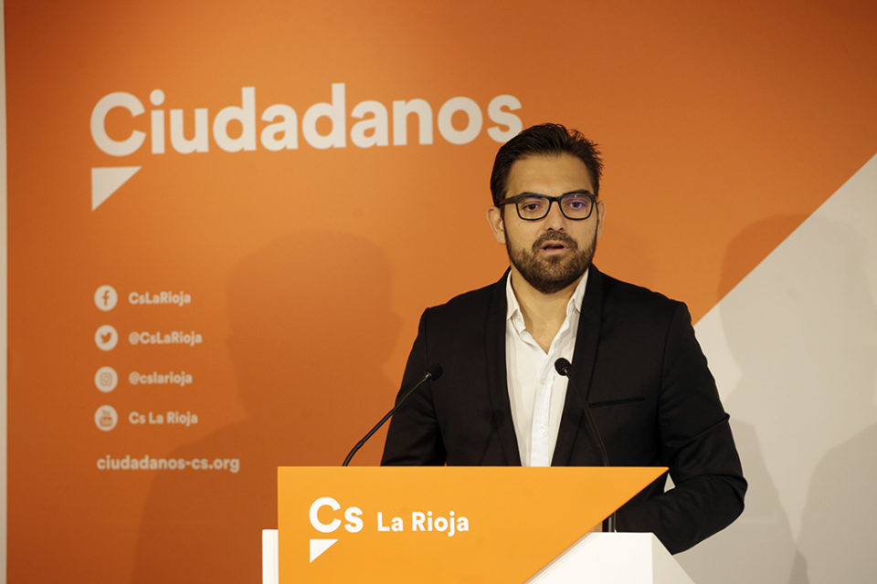 Diego Ubis, durante la rueda de prensa. / Ingrid