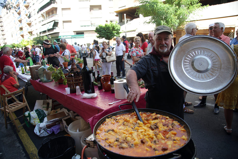 120 cuadrillas han participado en el concurso de calderetas. / Clara Larrea