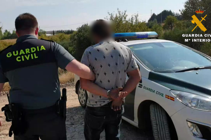 Dos vecinos de Estella detenidos por robar en tres naves de Autol