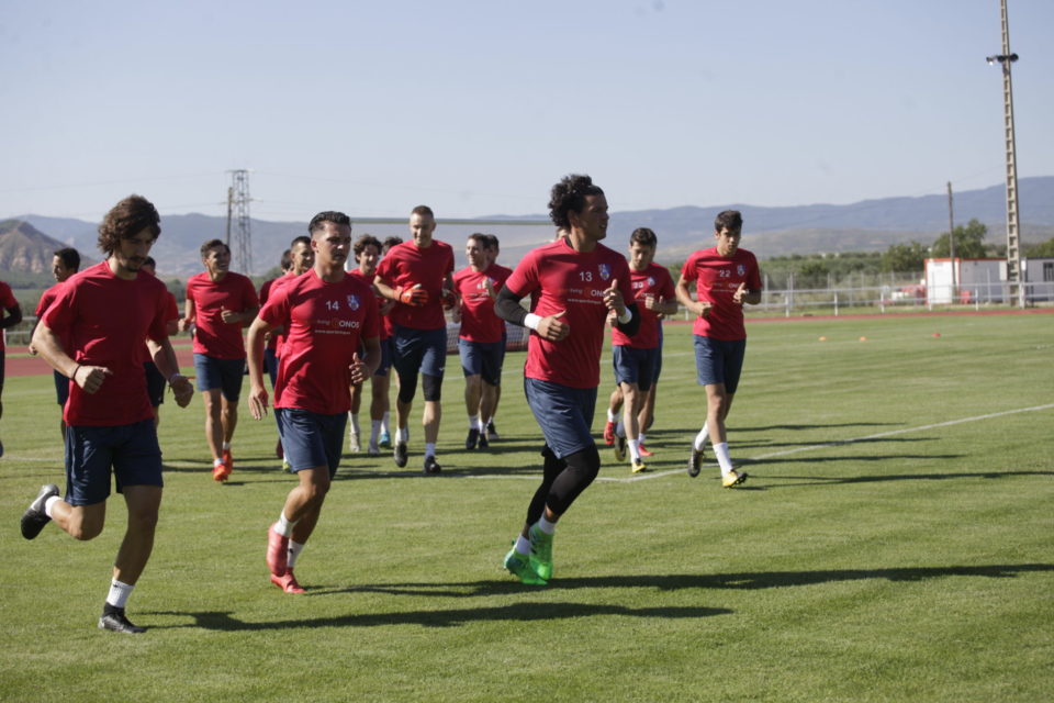 Jugadores del Calahorra, durante un entrenamiento. / Ingrid