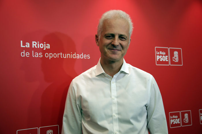 Pablo Hermoso de Mendoza gana las primarias del PSOE de Logroño con el 55 % de votos