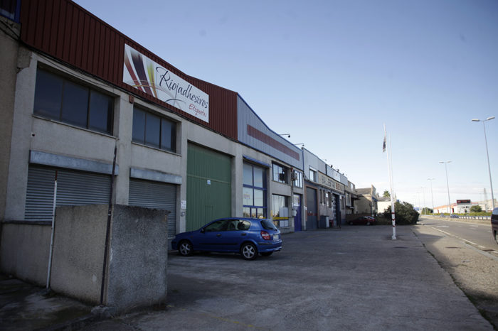 Riojadhesivos invierte un millón de euros con nuevas instalaciones