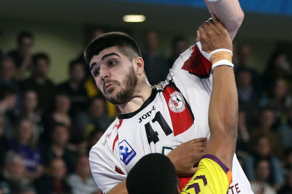 Garciandia, en el último partido del Ciudad de Logroño en Champions, disputado ante el Nantes en marzo de 2017. / efe